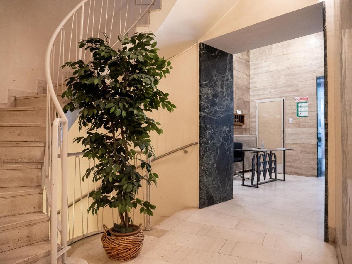 The Best Rent - Modern Duomo Apartment Milán Exteriér fotografie